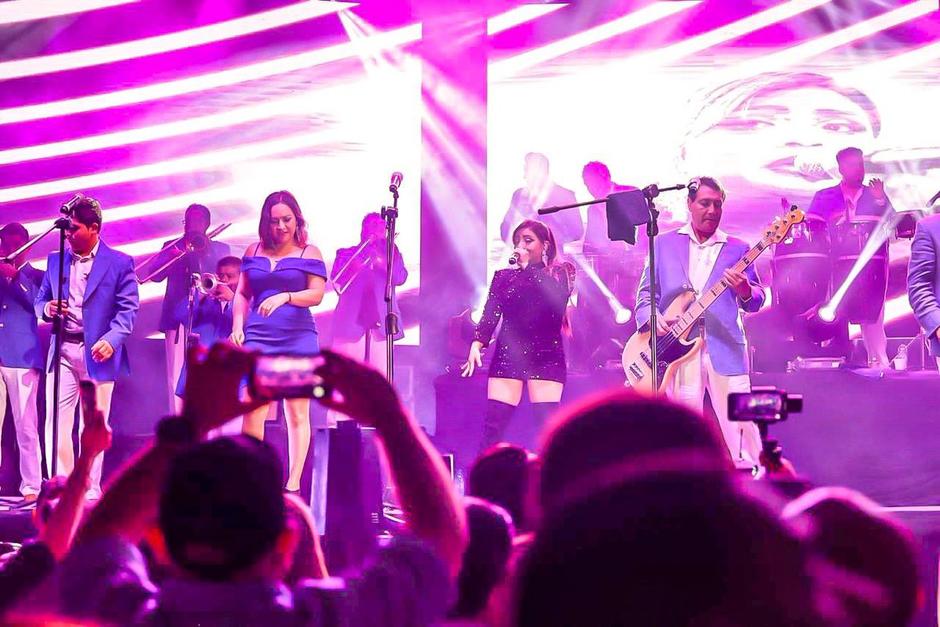 La ganadora de La Academia 2018 salió al escenario para cantar junto a la agrupación mexicana. (Foto: Tigo)