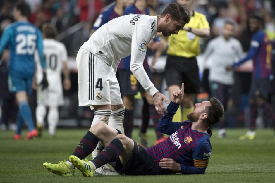 La agresión de Ramos a Messi y la molesta reacción del ...