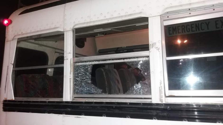 Parte de los daños que sufrió el bus de la categoría especial de Chiantla. (Foto: @CDChiantla)