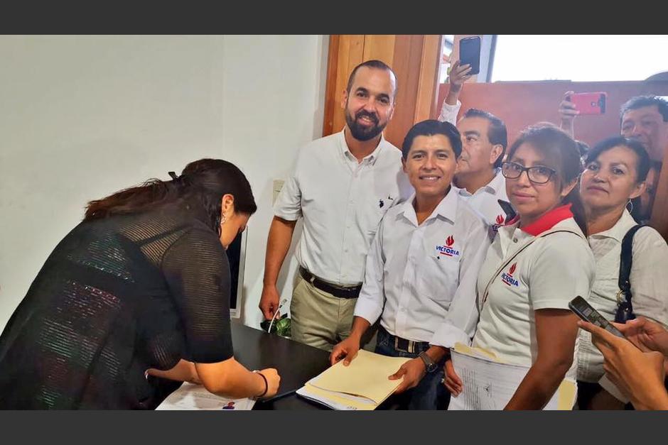 La foto del candidato se hizo viral esta semana. (Foto: captura pantalla)&nbsp;