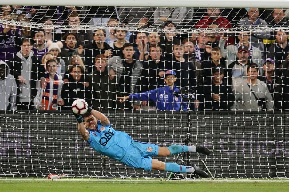 El portero Liam Reddy se vistió de gloria durante la semifinal del fútbol australiano. (Foto: Sport Center)