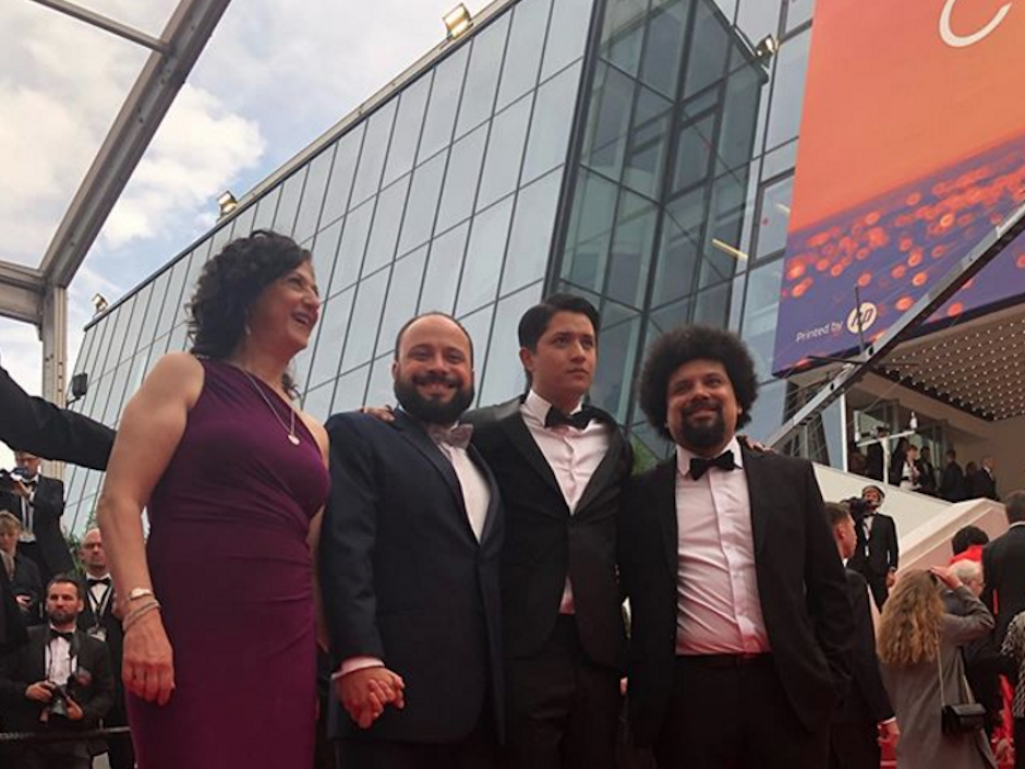 El cineasta César Díaz, junto al equipo de la película guatemalteca "Nuestras Madres" participa en el Festival de Cannes. (Foto: Armando Espitia)