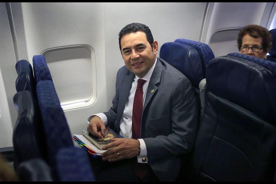 Jimmy Morales ha realizado distintos viajes al extranjero en el avión presidencial poco conocido. (Foto: archivo/Soy502)