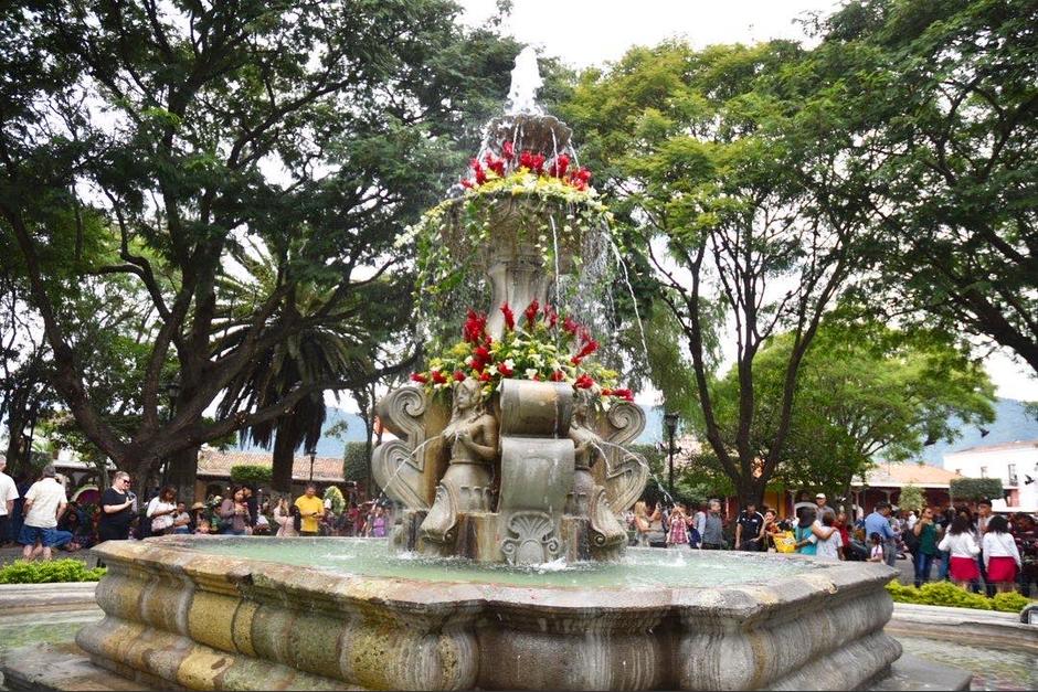 La tercera edición del Festival de las Flores y su colorido embellece la Ciudad Colonial. (Foto: Fredy Hernández/Soy502)
