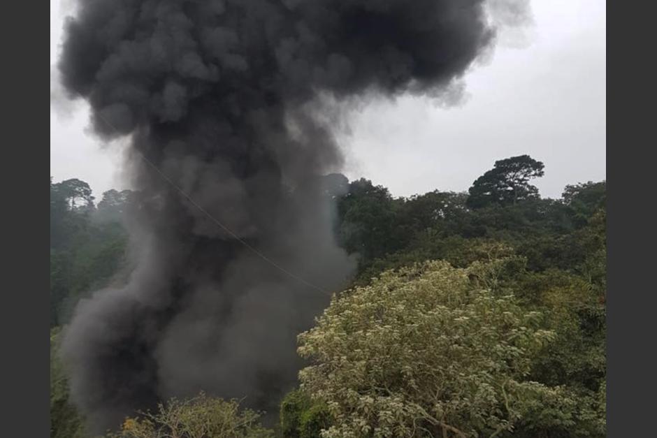 Un incendio de grandes proporciones se creó en un basurero clandestino de Sacoj Grande. (Foto: Facebook de Neto Bran)