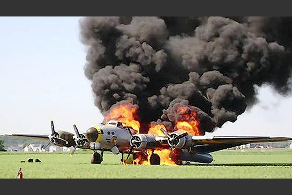 El avión se estrelló justo en el momento en que iba a aterrizar. (Imagen ilustrativa de un B-17)