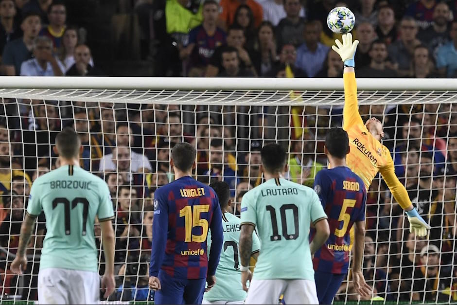 Ter Stegen ha vuelto a ser figura en un partido del Barcelona. (Foto: AFP)