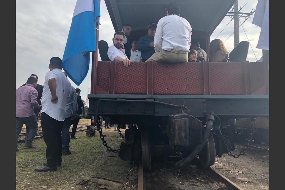 El presidente Jimmy Morales participa en la inauguración de "La Chula", pero la locomotora se descarriló. (Foto: Fredy Hernández/Soy502)
