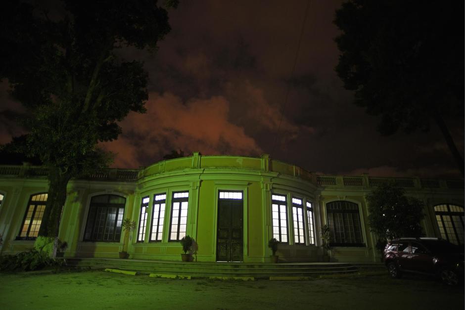 El Paraninfo Universitario es un lugar que guarda historia y actividades paranormales. (Foto: Wilder López/Soy502)