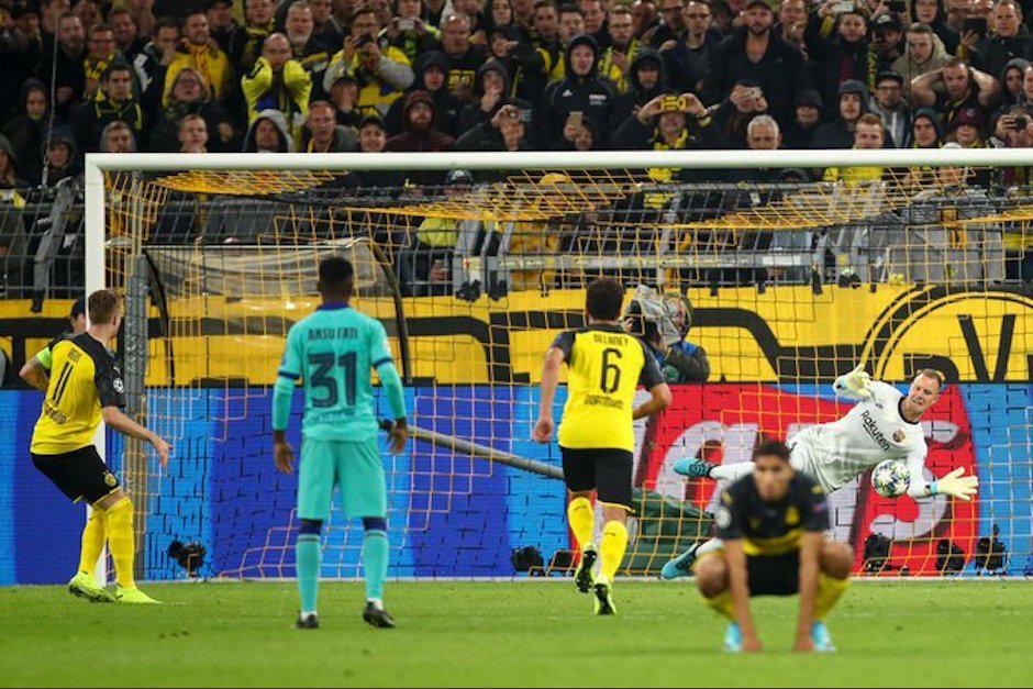 Ter Stegen salvó a Barcelona en su visita al Borussia Dortmund. (Foto: AFP)
