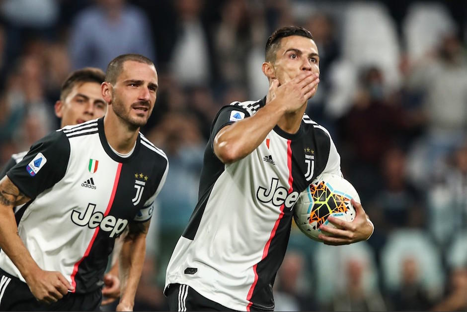 Cristiano Ronaldo volvió a marcar por la vía del penal. (Foto: AFP)