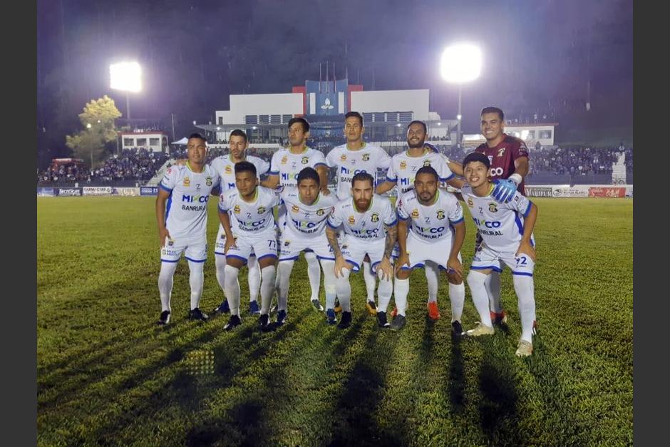 Mixco obtuvo el empate justo al final del encuentro, en el estadio Verapaz. (Foto: Cortesía)