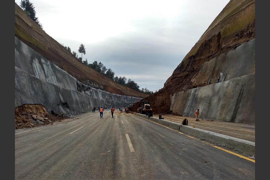 Así es el derrumbe por el Libramiento de Chimaltenango. (Foto: Conred)&nbsp;