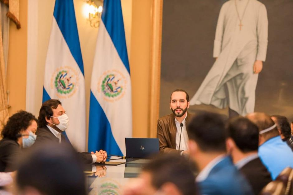 "Por favor respeten la cuarentena" dice Bukele a El Salvador. (Foto: Twitter Casa Presidencial El Salvador)&nbsp;