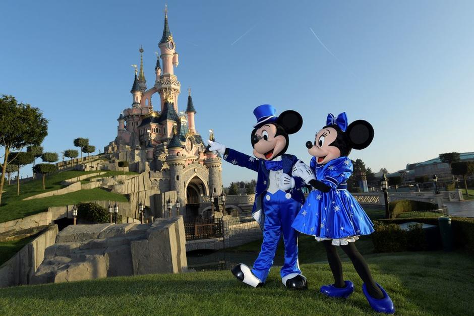 Unos 43 mil empleados de los parques de Disney se quedaron sin salario por el coronavirus. (Foto: AFP)&nbsp;