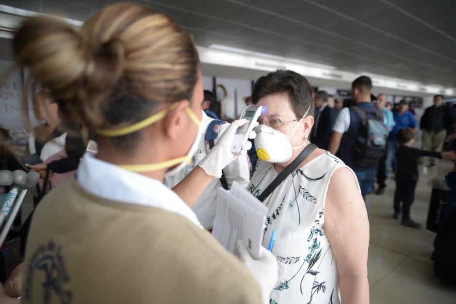 El primer caso que se detectó de Gripe A en Guatemala fue por medio de un cordón sanitario en el aeropuerto La Aurora en mayo de 2009. (Foto: Wilder López/Soy502)