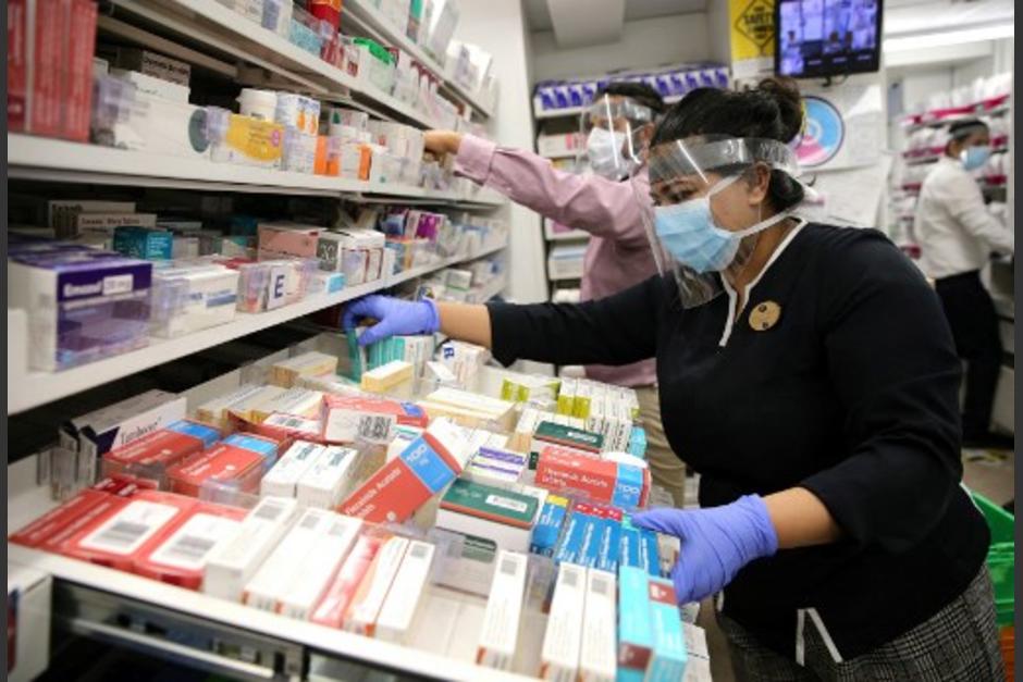 Varios estafadores ofrecen medicamentos contra el Covid-19. (Foto: AFP)