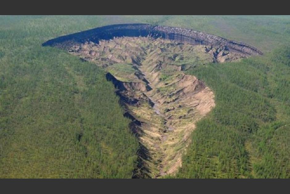 El cráter se ha expandido en los últimos años debido al derretimiento del hielo en Siberia. (Foto: Science)