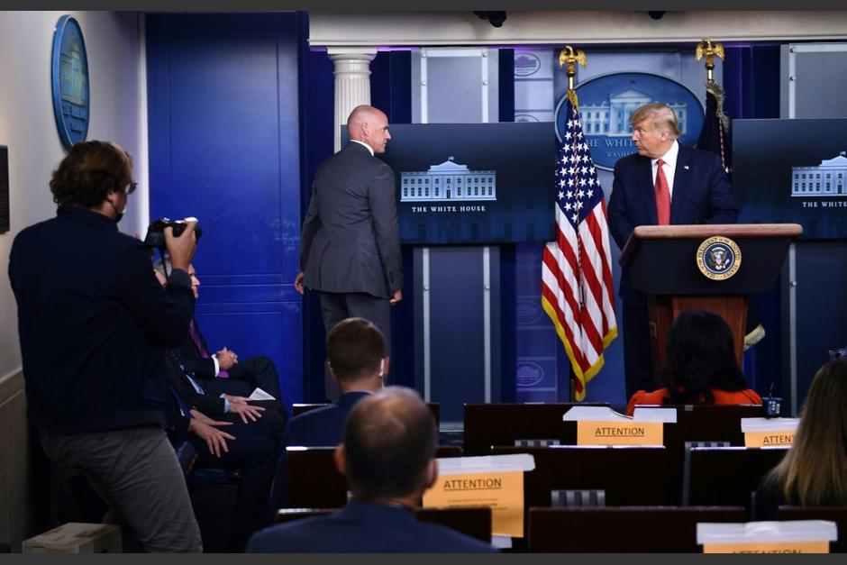 El presidente de&nbsp;Estados Unidos, Donald Trump, ofrecía una conferencia cuando fue interrumpido por una balacera.&nbsp;(Brendan Smialowski / AFP )