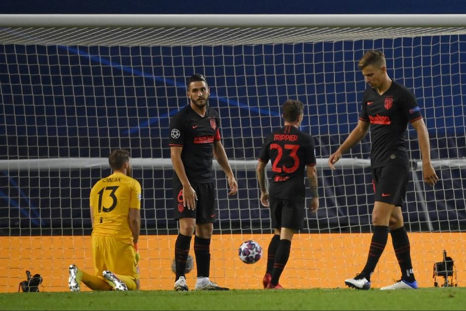 El Atlético de Madrid se quedó a pocos minutos del alargue e intentar clasificar a las semifinales de la Liga de Campeones. (Foto: AFP)