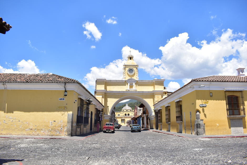 Antigua Guatemala es uno de los sitios más visitados después de que se abriera nuevamente el comercio. (Foto: Fredy Hernández/Soy502)&nbsp;