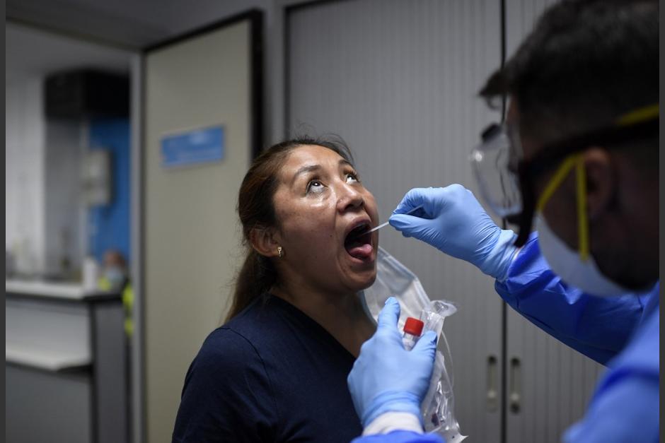 Las pruebas de saliva para detectar el Covid-19 se están utilizando en otros países. (Foto: AFP)
