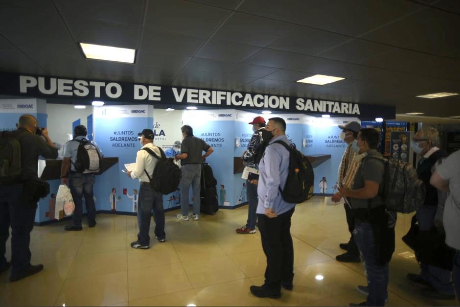 Hasta ahora, las personas que llegan a Guatemala vía aérea deben presentar una prueba del Covid-19 negativa. (Foto: Archivo/Soy502)