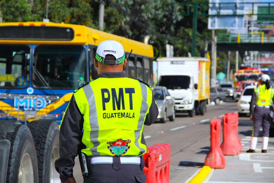 Los agentes de la PMT saldrán a primera hora de este jueves para regular el tránsito. (Foto: Fredy Hernández/Soy502)