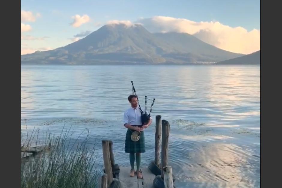 Ross Jennings se ha enamorado de Guatemala por sus rincones paradisíacos. (Captura Video)