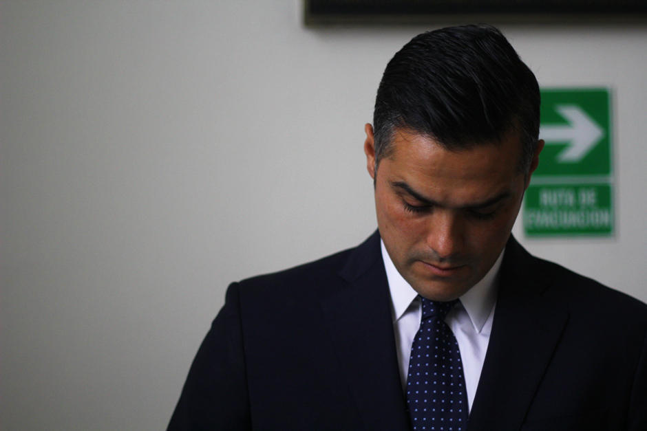 El diputado Luis Hernández Azmitia estaría en la lista de funcionarios que se quedaron sin VISA. (Foto: Archivo/Soy502)