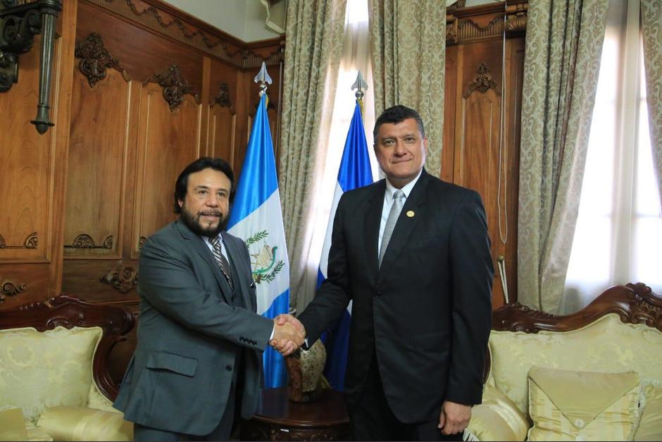 El vicepresidente Guillermo Castillo se reunió con su homólogo salvadoreño, Félix Ulloa. (Foto: Vicepresidencia)