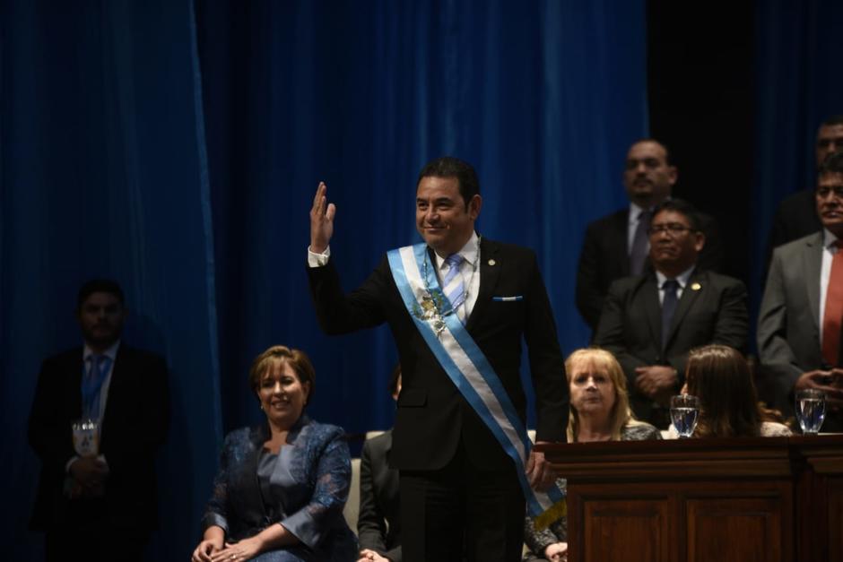 Jimmy Morales entregó la presidencia el 14 de enero y corrió hacia el Parlacen donde fue juramentado como diputado. (Foto: Wilder López/Soy502)