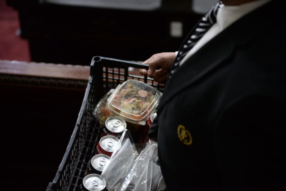 Los diputados reciben "dietas" por participar en las sesiones de jefes de bloque y, adicional, el Congreso les compra el almuerzo. (Foto: Archivo/Soy502)