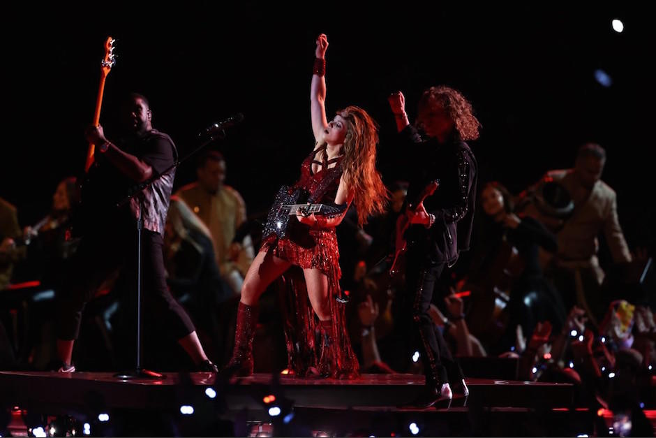 Shakira y Jennifer López hicieron una gran presentación en el Superbowl 54. (Foto: AFP)