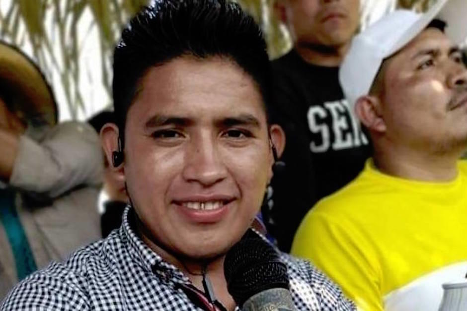 Federico Choc Pec, el joven narrador de fútbol que hace las delicias de los aficionados de las canchas abiertas en Petén y Alta Verapáz. (Foto: Facebook)