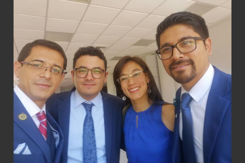 Juan Gerardo Guerrero (primero de izquierda a derecha) es el único diputado del Movimiento Semilla ante el Parlacen. (Foto:&nbsp;@GuerreroGarnica/Twitter)