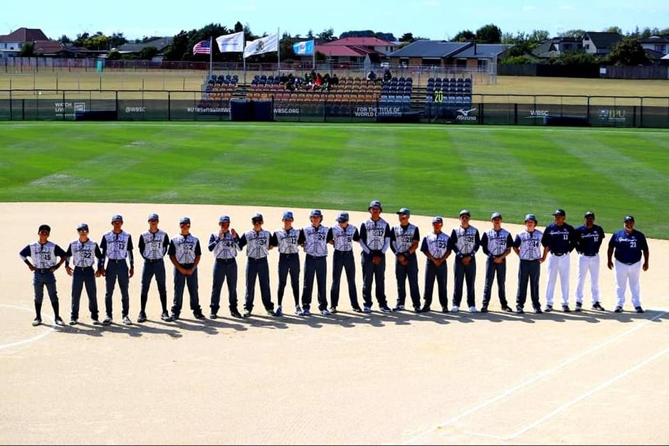 Los guatemaltecos se enfrentarán este martes con el local. (Foto: Facebook/Softbol Guate)&nbsp;