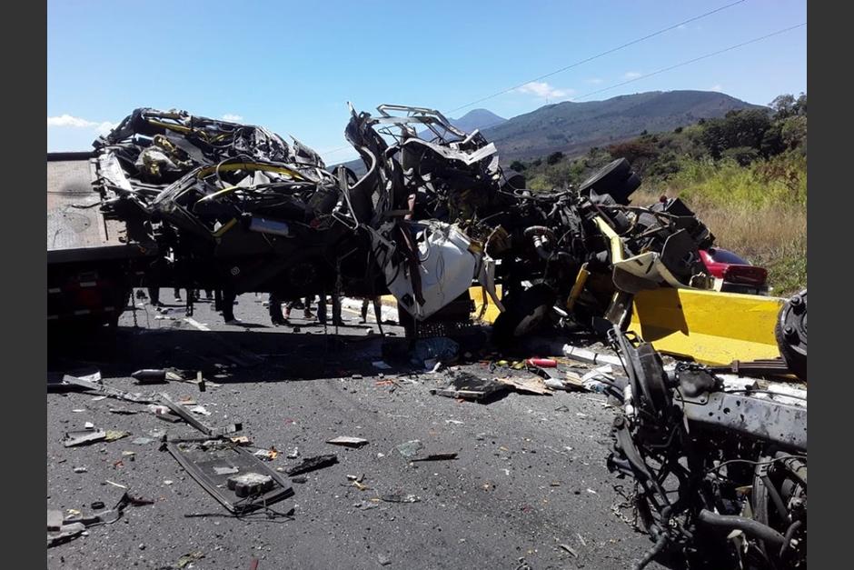 El accidente se reportó en la conocida vuelta "El Chilero". (Foto: Twitter/Victor Bolaños)&nbsp;