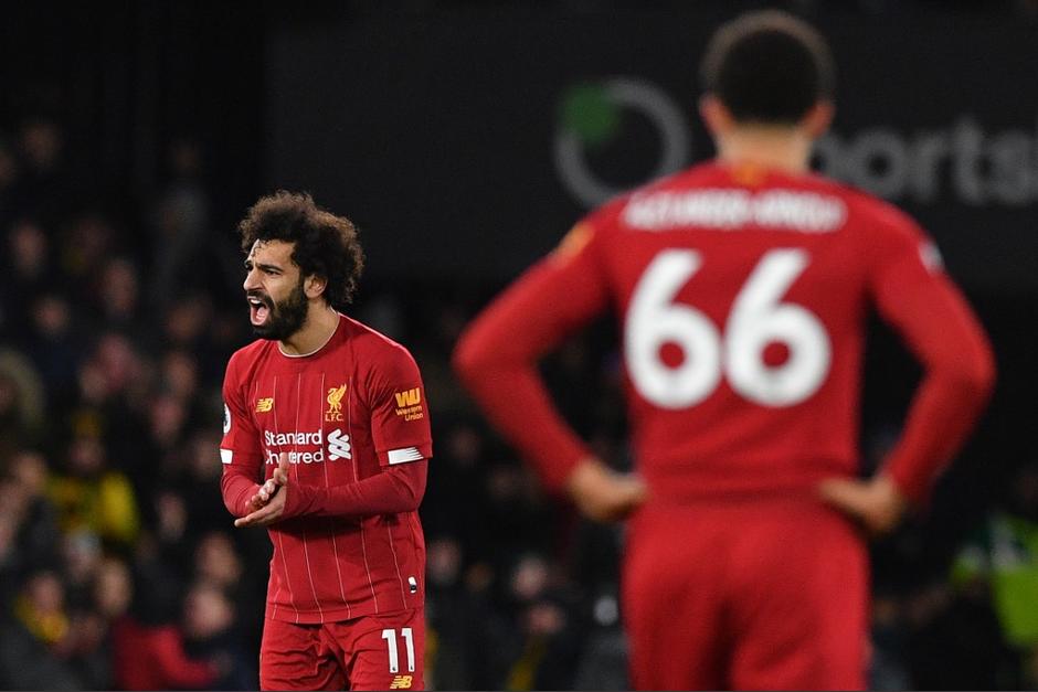 Mohamed Salah intentó levantar el ánimo de sus compañeros durante el partido. (Foto: AFP)