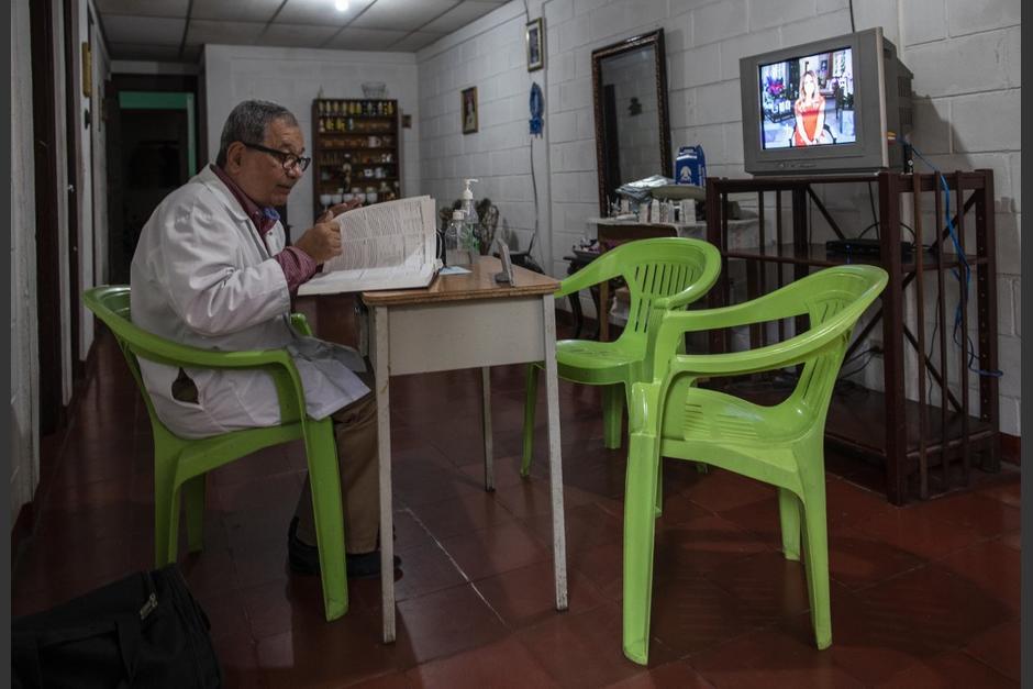 El doctor&nbsp;Gustavo Méndez fue despedido del sistema público tras criticar al gobierno de Daniel Ortega y pedir equipo de protección especial para el personal médico. (Foto: AFP)