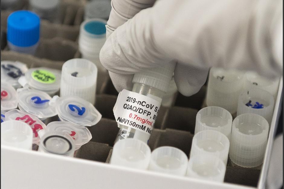 Estados Unidos quiere adquirir la mayoría de las dosis que se produzca para luchar contra el coronavirus. (Foto: AFP)