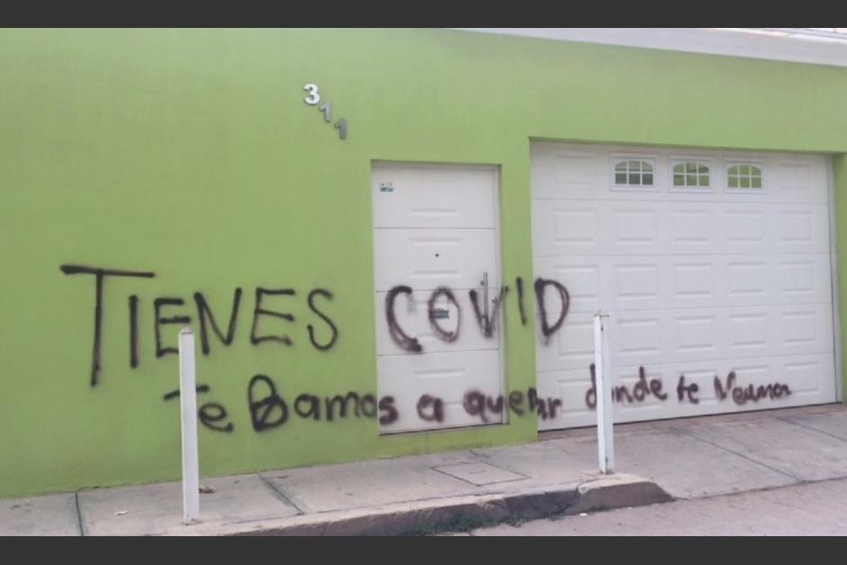 Guatemaltecos comparten en redes sociales que la vivienda de una enfermera en Villa Nueva fue vandalizada por padecer Covid-19. Sin embargo, esto ocurrió en México. (Foto: Millenio)