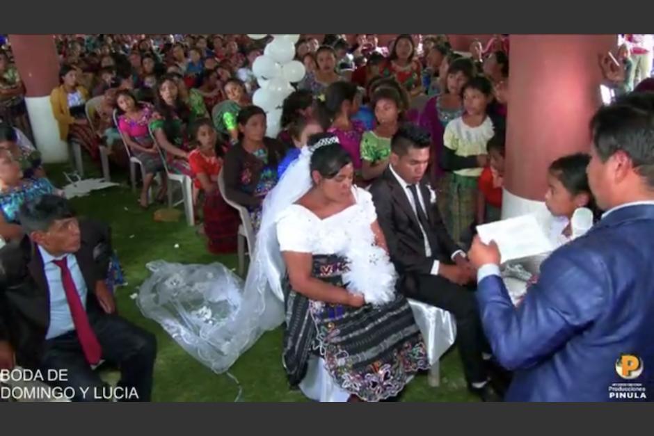 Una boda celebrada esta semana en Cunén, Quiché ha generado diversos comentarios. (Captura Video)