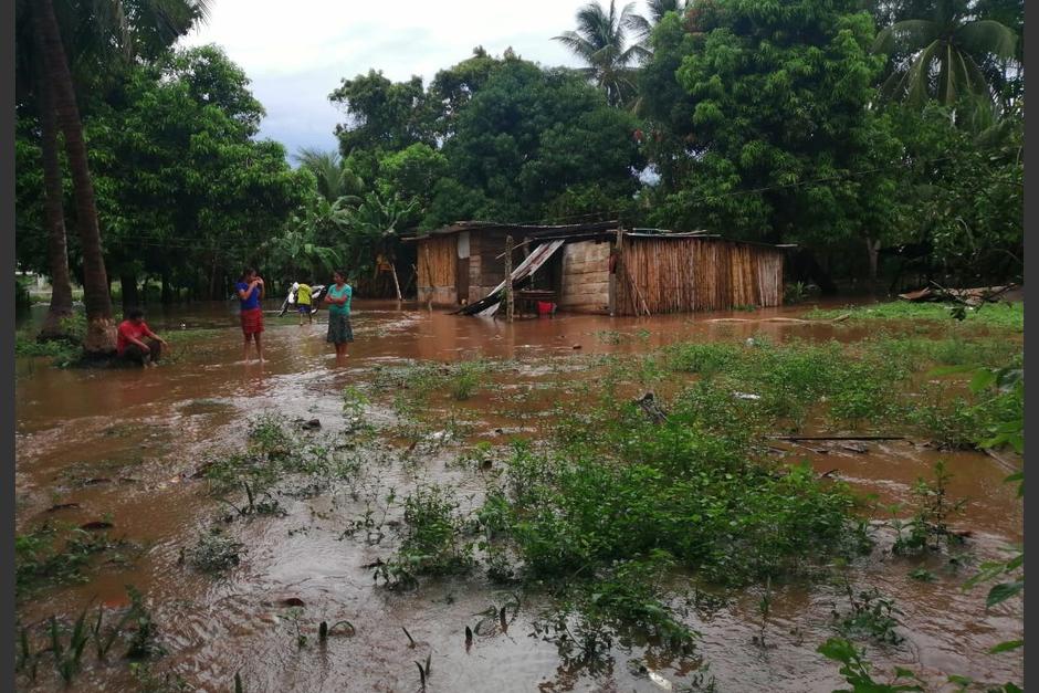 Las lluvias han provocado inundaciones en varias comunidades de Guatemala. (Foto: Conred)