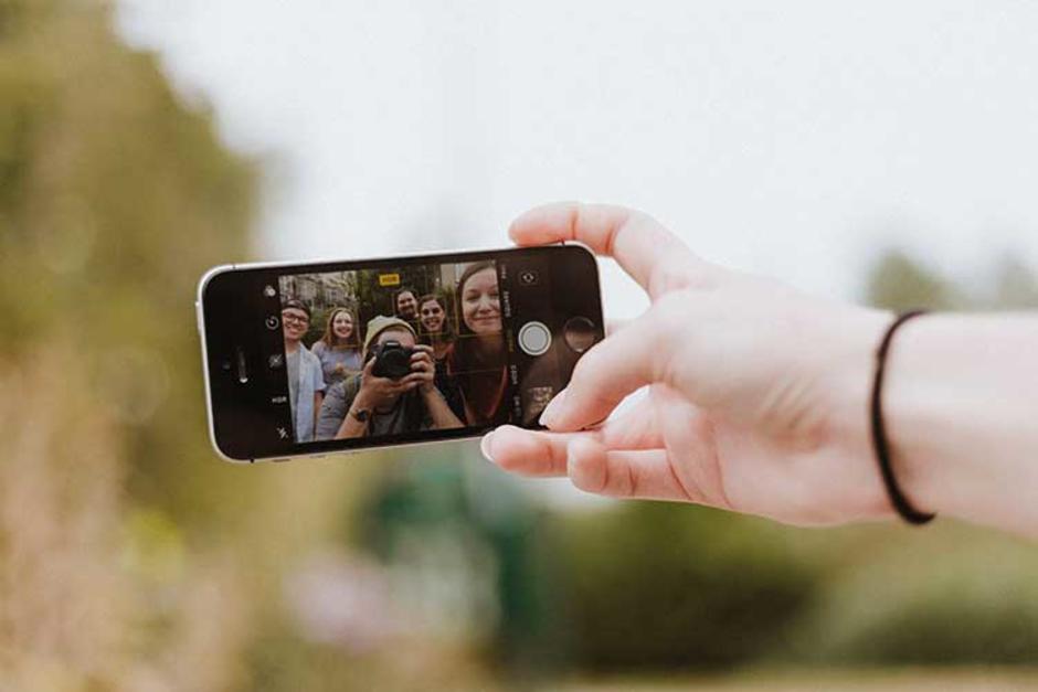 Un nuevo software podría hacer "selfies" a distancia. (Foto: PxHere)