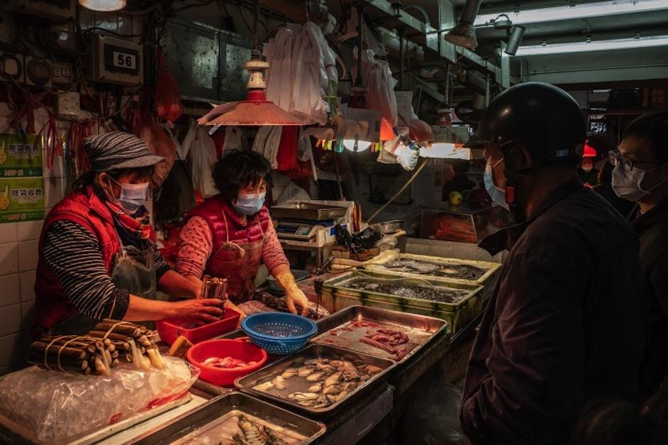 El país asiático recomendó no comer salmón importado. (Foto: AFP)&nbsp;