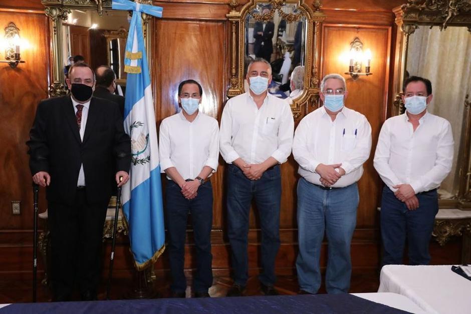 Giammattei argumentó que el retiro del Ministro y sus viceministros se debe a "cansancio físico y mental". (Foto: Gobierno de Guatemala)
