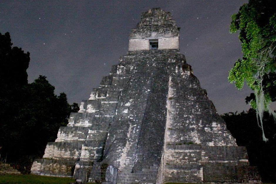 Uno de los guardaparques en Tikal realizaba una transmisiÃ³n en vivo por redes sociales cuando escuchÃ³ un aullido que no pudo identificar. (Foto: Archivo/Soy502)&nbsp;