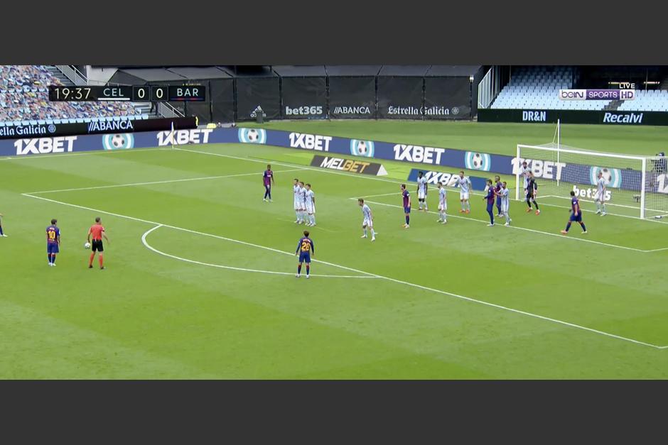 Lionel Messi descifró otra manera de cobrar los tiros libres en cada partido. (Foto: captura pantalla)&nbsp;