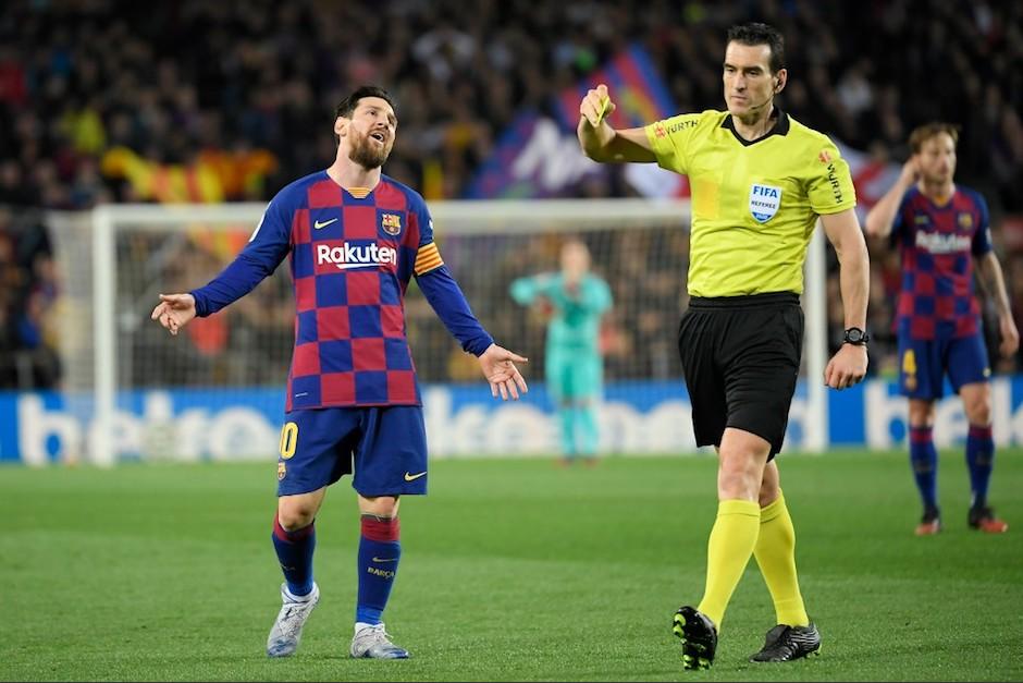 Lionel Messi fue amonestado durante el partido del Barcelona ante la Real Sociedad. (Foto: AFP)
